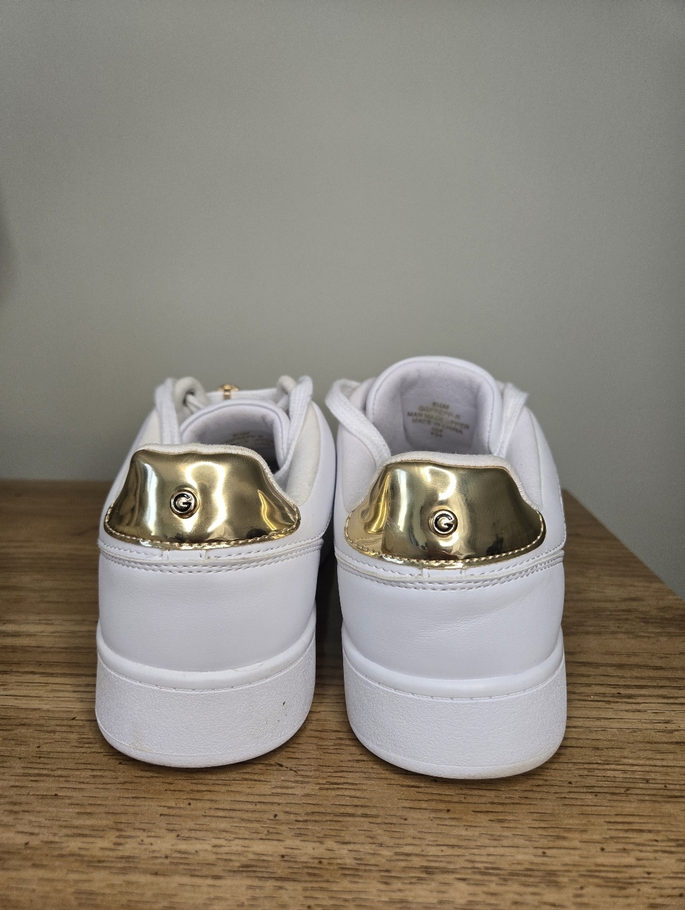 G by Guess Los Angeles White Quilted Sneakers Gold Accent Lace Charm Shoes - Picture 3 of 5